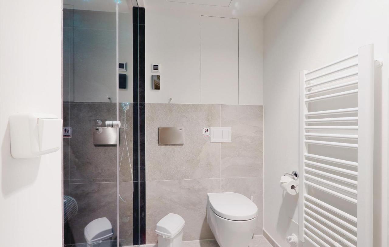 Lovely Apartment In Luebeck Travemuende With Sauna Bagian luar foto