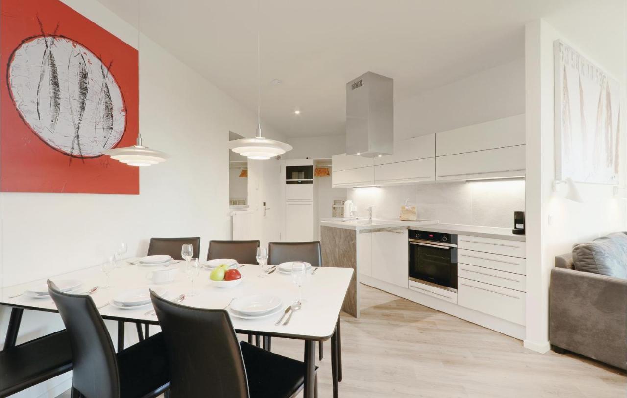 Lovely Apartment In Luebeck Travemuende With Sauna Bagian luar foto