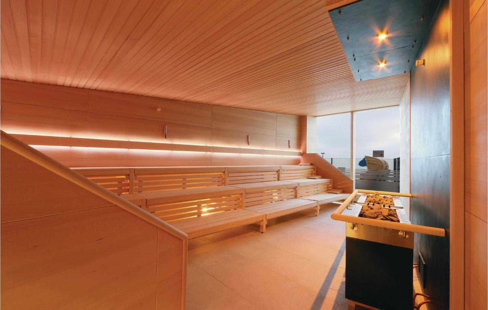 Lovely Apartment In Luebeck Travemuende With Sauna Bagian luar foto
