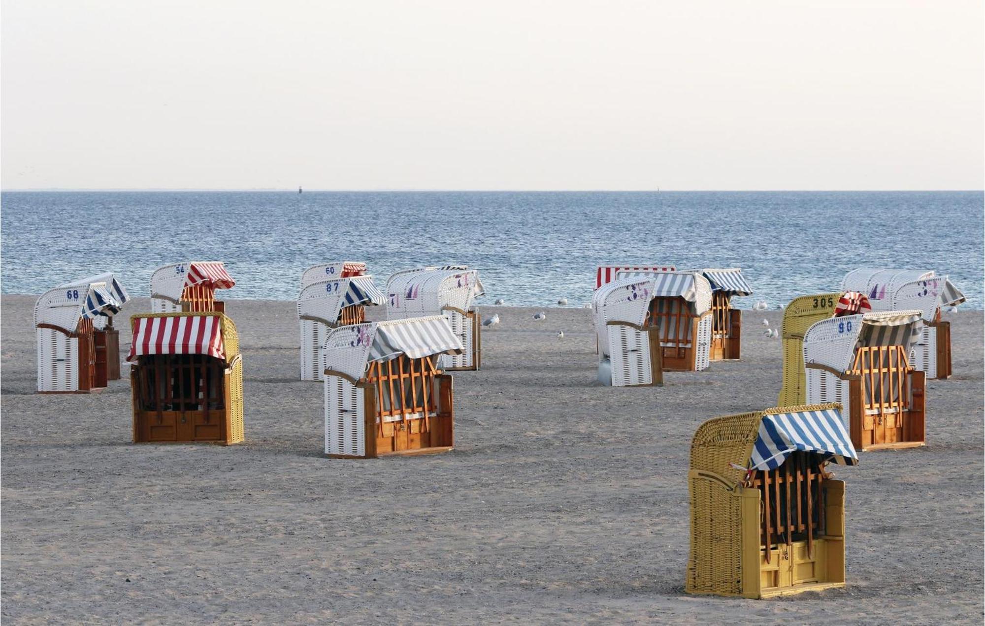 Lovely Apartment In Luebeck Travemuende With Sauna Bagian luar foto